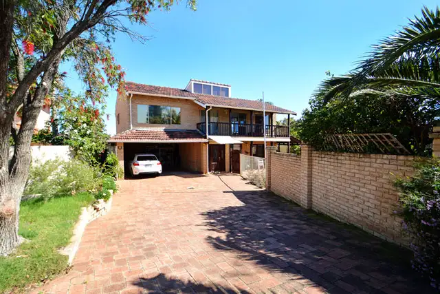 3 Riber Court, Carine WA 6020