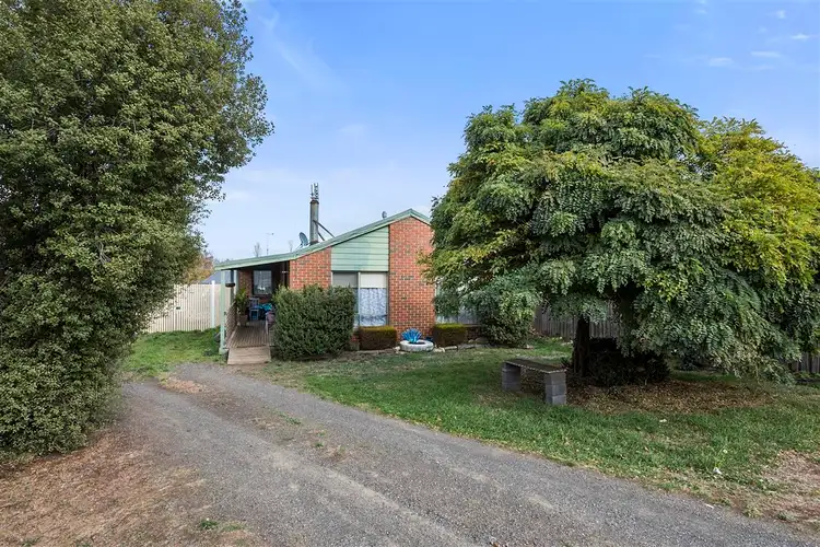 23 Castles Crescent, Kyneton VIC 3444