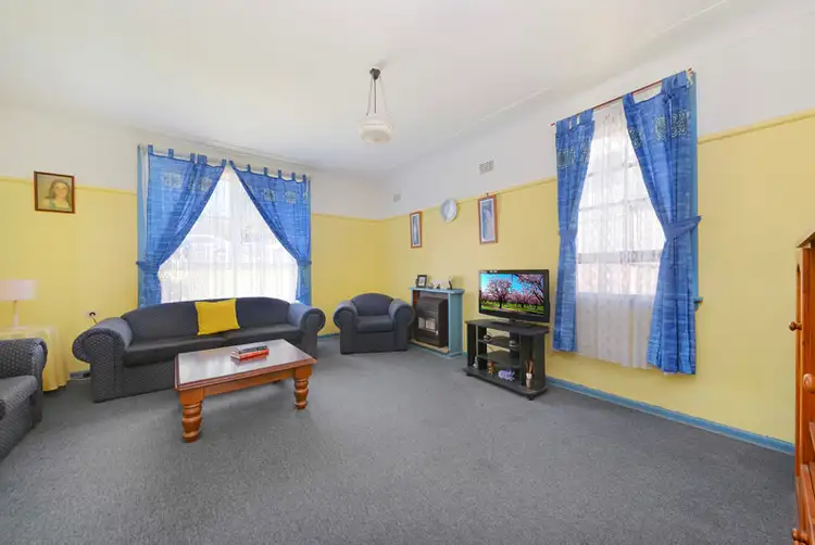 Fourth view of Homely house listing, 22 Lasseter Avenue, Chifley NSW 2036