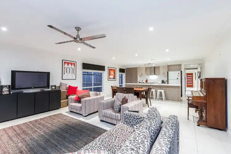 Sixth view of Homely house listing, 2 Hawkbit Place, Brookfield VIC 3338