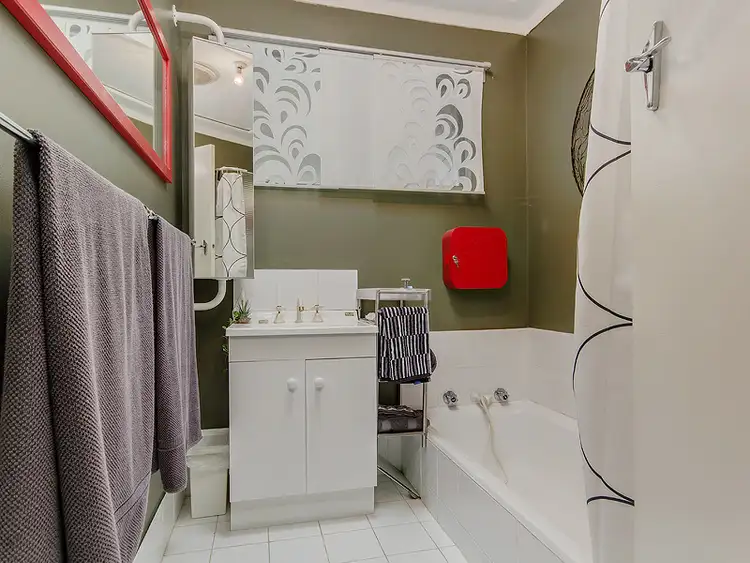 Sixth view of Homely house listing, 9 Barron Way, Orelia WA 6167