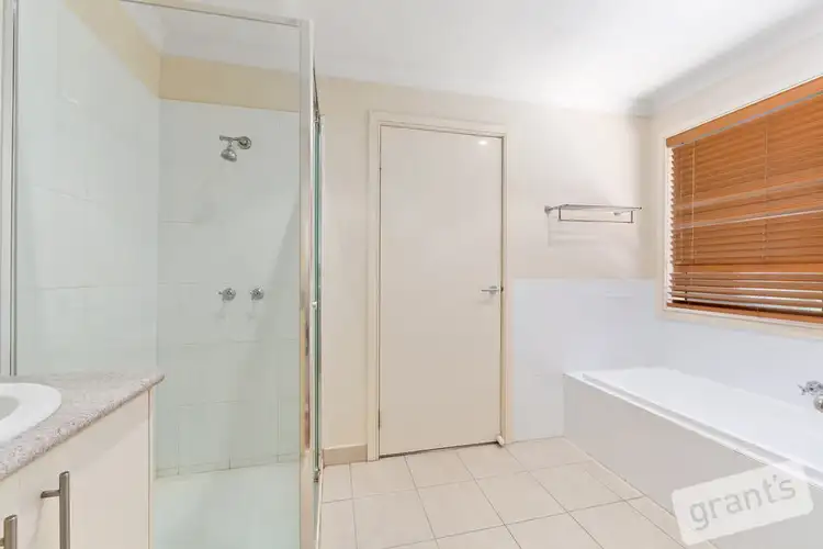 Sixth view of Homely unit listing, 2/82 Dunbarton Drive, Pakenham VIC 3810