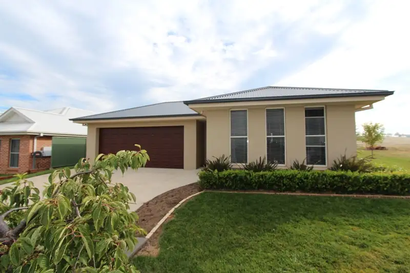 Main view of Homely house listing, 28 Marriott Avenue, Kelso NSW 2795