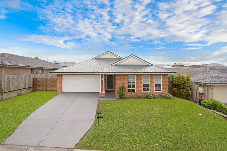 Main view of Homely house listing, 4 Les Circuit, Gillieston Heights NSW 2321