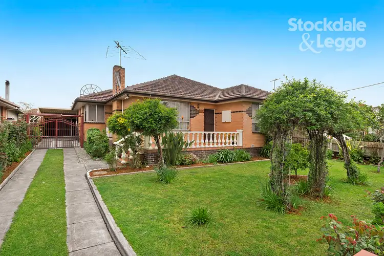 11 Regent Street, Hadfield VIC 3046