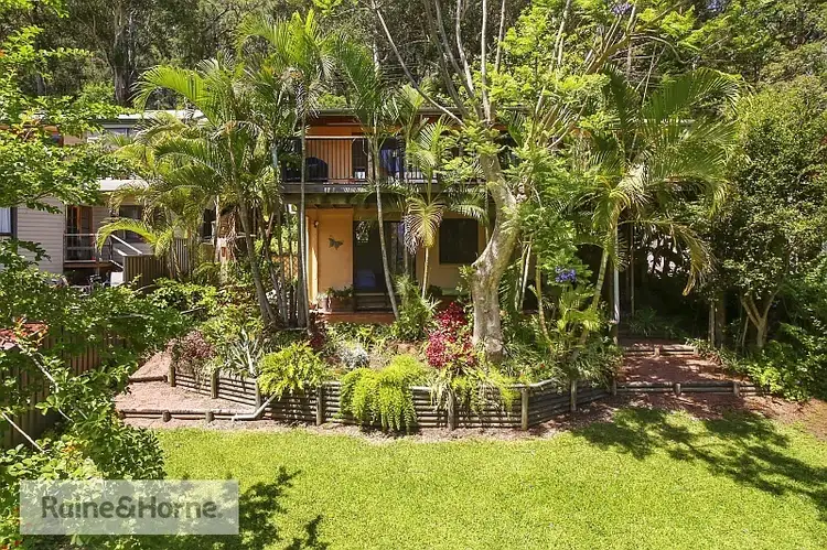 Second view of Homely house listing, 8 Yugari Crescent, Daleys Point NSW 2257