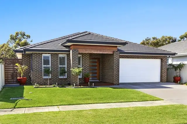 8 Birdie Beach Drive, Lake Munmorah NSW 2259