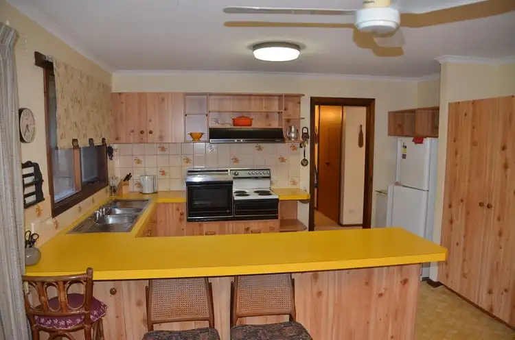 Seventh view of Homely house listing, 2 Showers Avenue, Bright VIC 3741