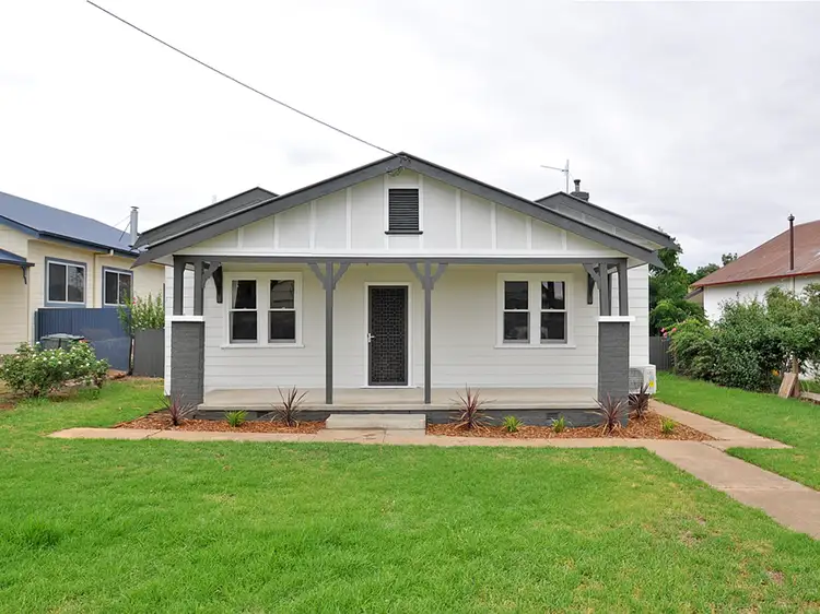 15 Elizabeth Street, Junee NSW 2663