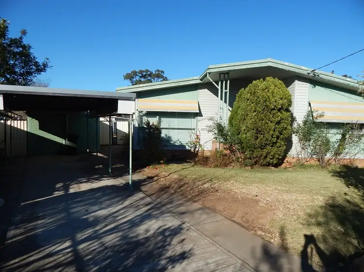 11 Hemingway Crescent, Fairfield NSW 2165