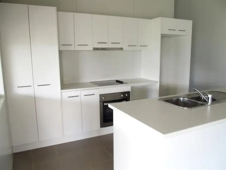 Fifth view of Homely house listing, 8 Hunter St, Blackwater QLD 4717