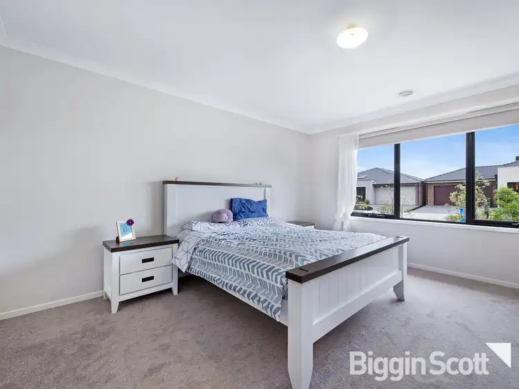 Fifth view of Homely house listing, 4 Benedetto Crescent, Cranbourne East VIC 3977