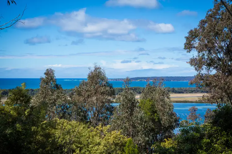 8 Tantawanglo St, Merimbula NSW 2548