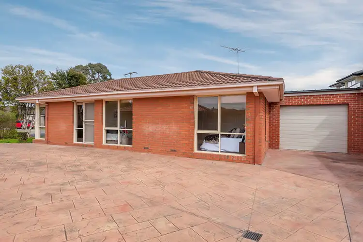 15 Northleigh Avenue, Craigieburn VIC 3064