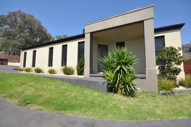 Main view of Homely townhouse listing, 2/707 Hodge Street, Albury NSW 2640
