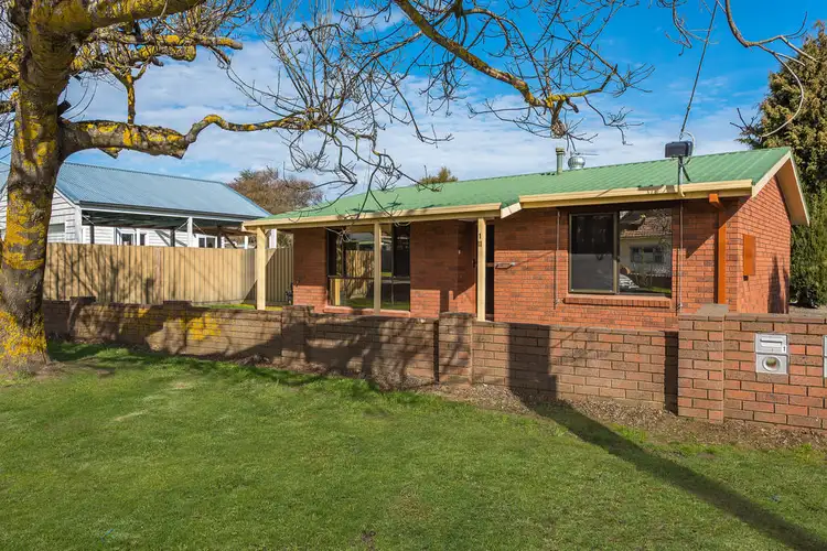 Main view of Homely unit listing, 1/11 Edgecombe Street, Kyneton VIC 3444