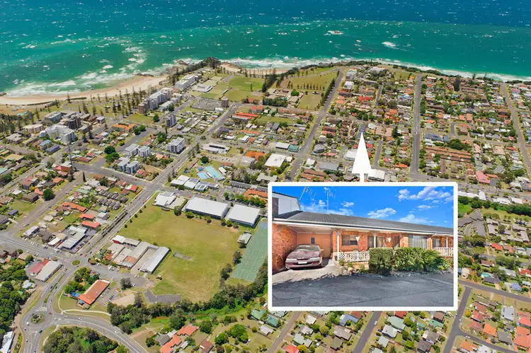 Second view of Homely villa listing, 5/43 Owen Street, Port Macquarie NSW 2444