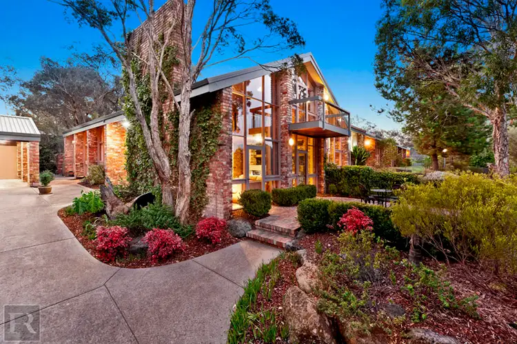 53 Banks Road, Eltham North VIC 3095