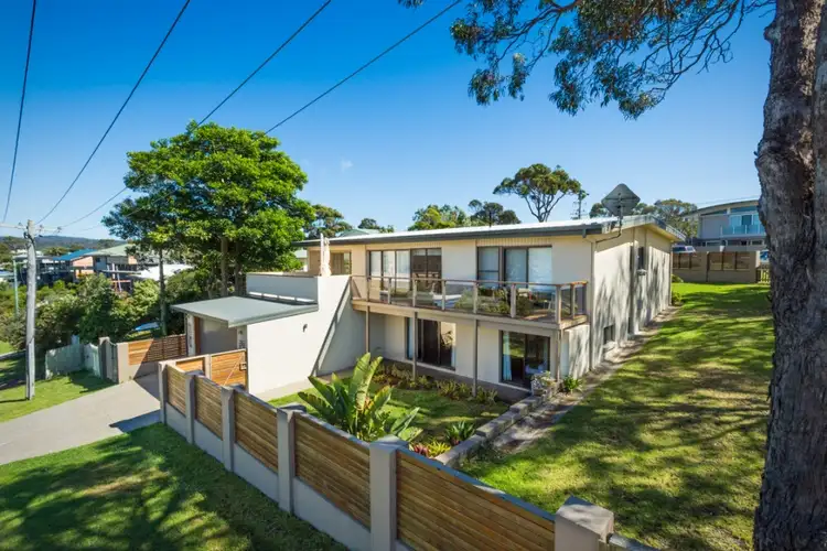 4 Lakeview Avenue, Merimbula NSW 2548
