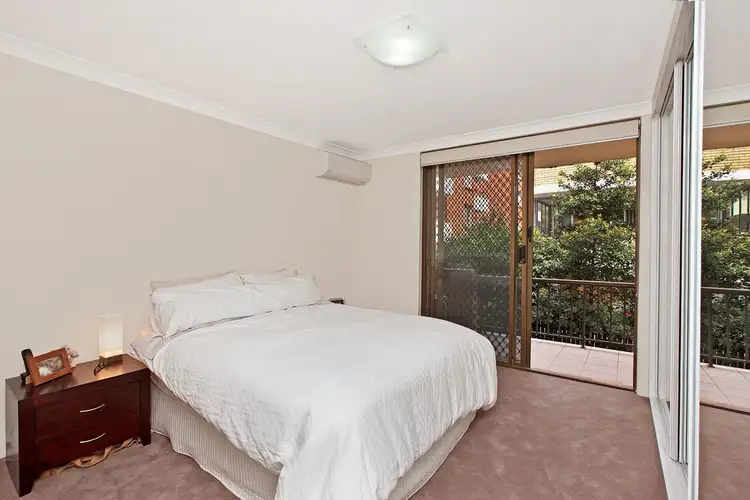 Third view of Homely apartment listing, 2/11 Onslow Street, Rose Bay NSW 2029