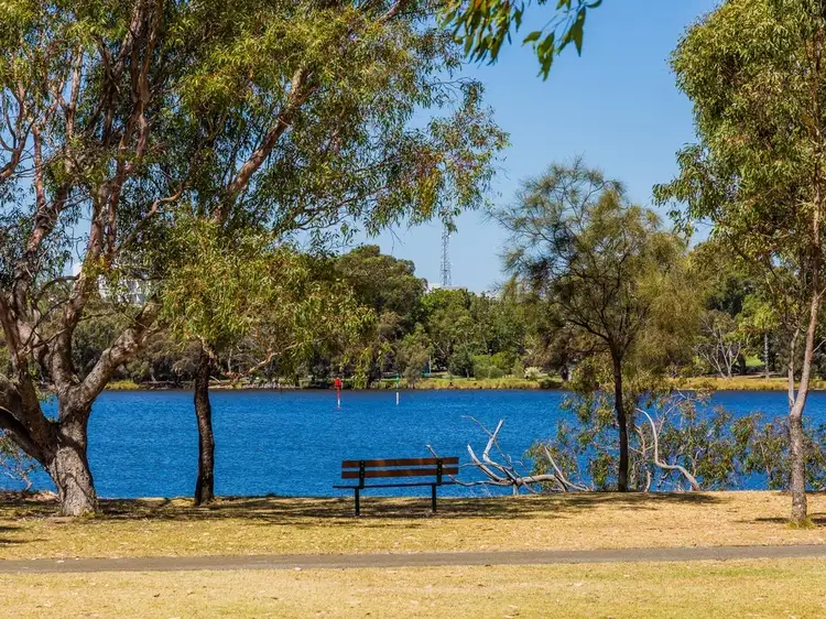 2/7 Hardey Road, Maylands WA 6051