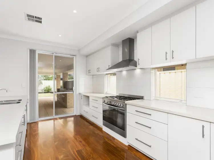 Fourth view of Homely house listing, 7 KINSALE PARKWAY, Canning Vale WA 6155