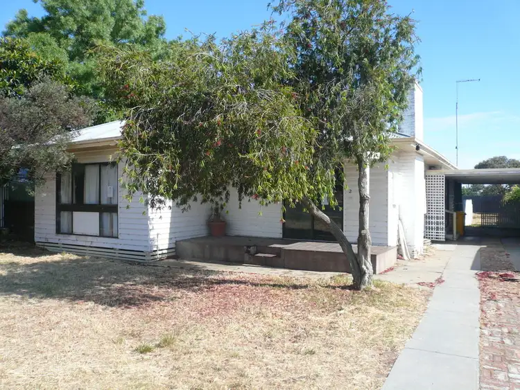 2 Gardiner Street, Warracknabeal VIC 3393