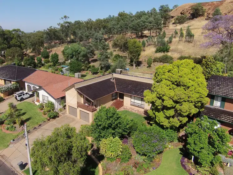 18 Lawford Crescent, Griffith NSW 2680