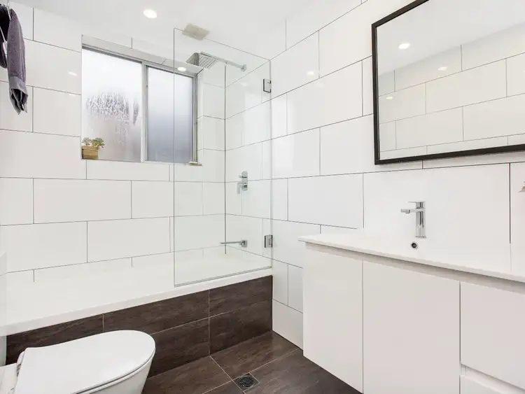 Fifth view of Homely apartment listing, 11/93 Howard Avenue, Dee Why NSW 2099