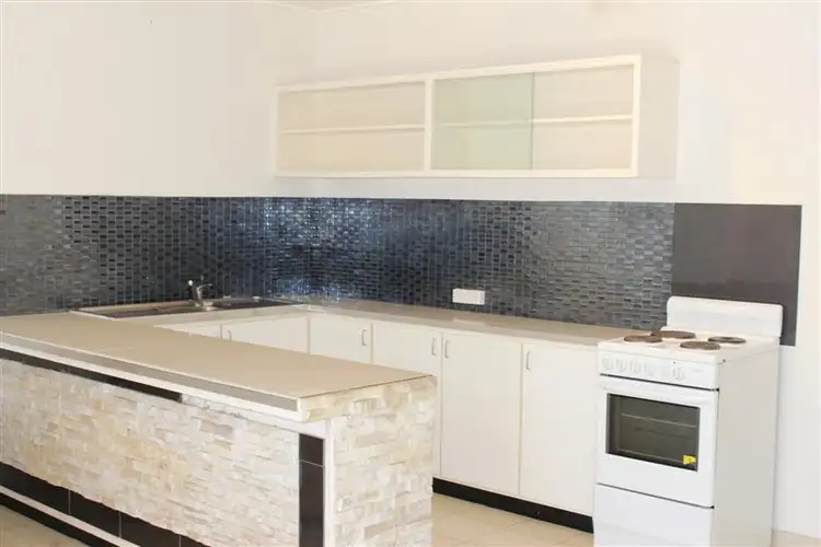 3/6 Palmerston St, Pimlico QLD 4812