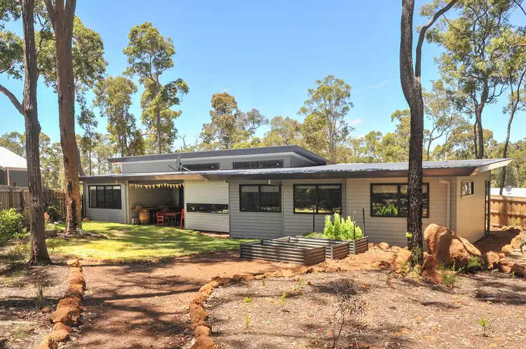 16 Honeysuckle Glen, Cowaramup WA 6284