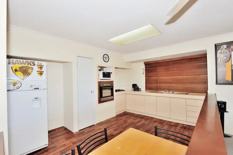 Seventh view of Homely house listing, 16 Caliso Court, Warnbro WA 6169