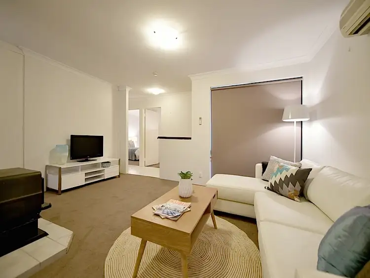 Fifth view of Homely house listing, 39 Dotterel Way, Yangebup WA 6164