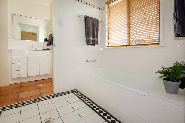 Sixth view of Homely house listing, 2 Coolullah Court, Annandale QLD 4814