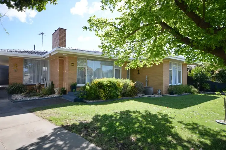 76 MORONEY STREET, Bairnsdale VIC 3875