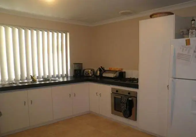Second view of Homely house listing, 5 Madge Way, Leda WA 6170