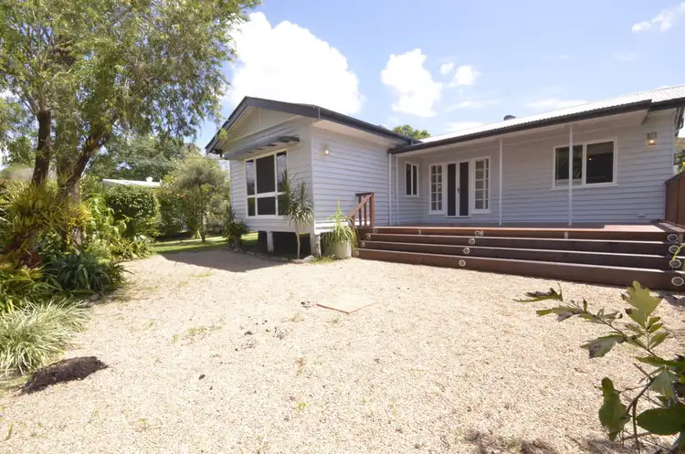 26 Pringle Street, Mossman QLD 4873