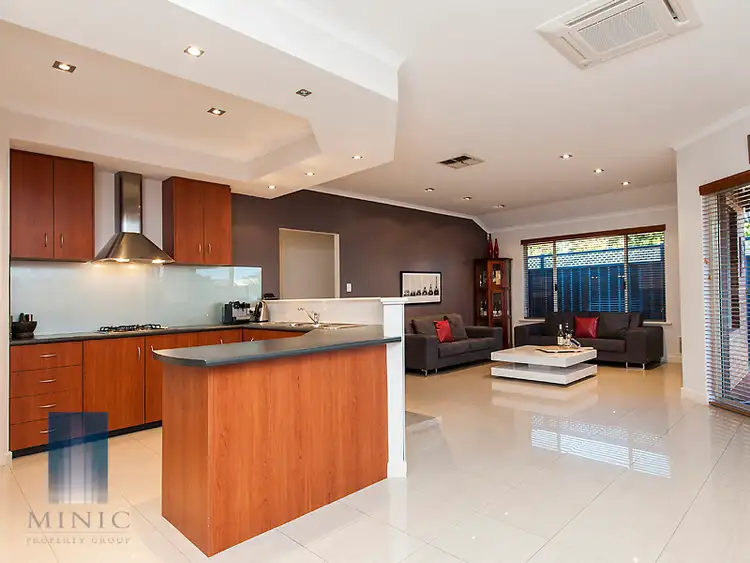78A Parklands Square, Riverton WA 6148