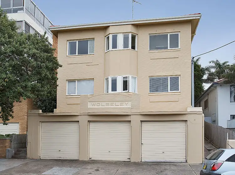 Third view of Homely apartment listing, 6/4 Wolseley Road, Coogee NSW 2034