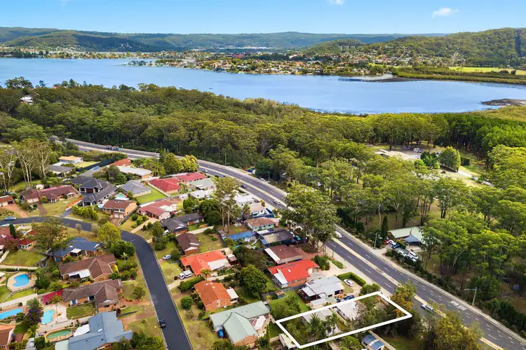 110 Avoca Drive, Green Point NSW 2251