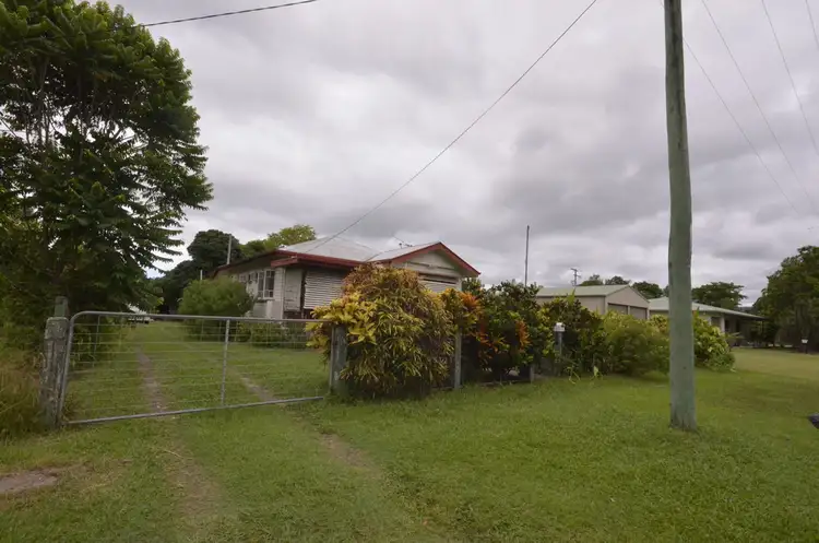 3 Enid May Lane, Mossman QLD 4873