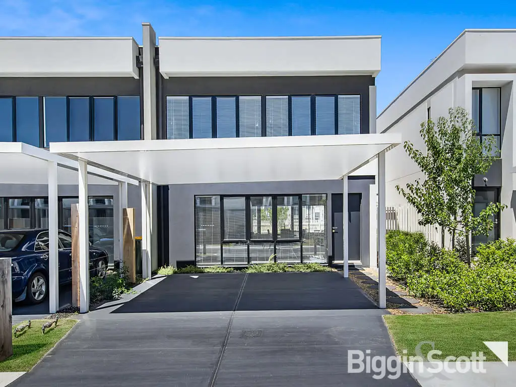 Main view of Homely townhouse listing, 7 Amaryn Court, Springvale VIC 3171