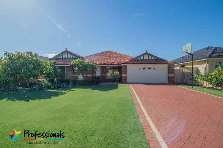 60 Fraser Road North, Canning Vale WA 6155