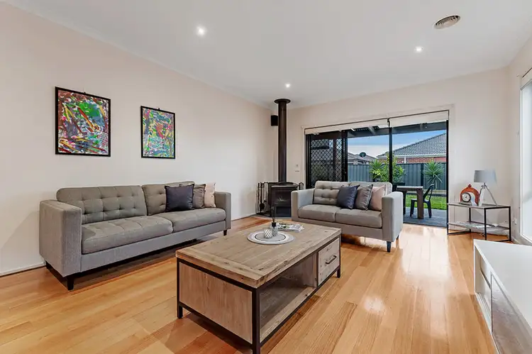 Sixth view of Homely house listing, 28 Brickwood Circuit, Craigieburn VIC 3064
