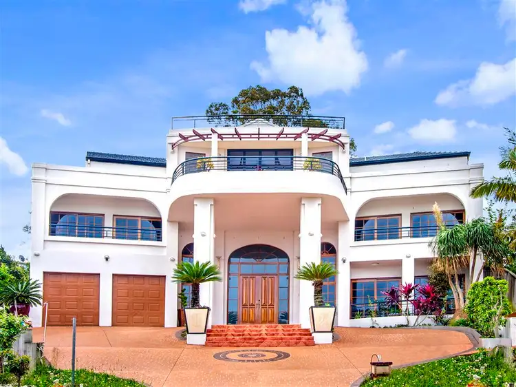 32 Stradbroke Ave, Green Valley NSW 2168