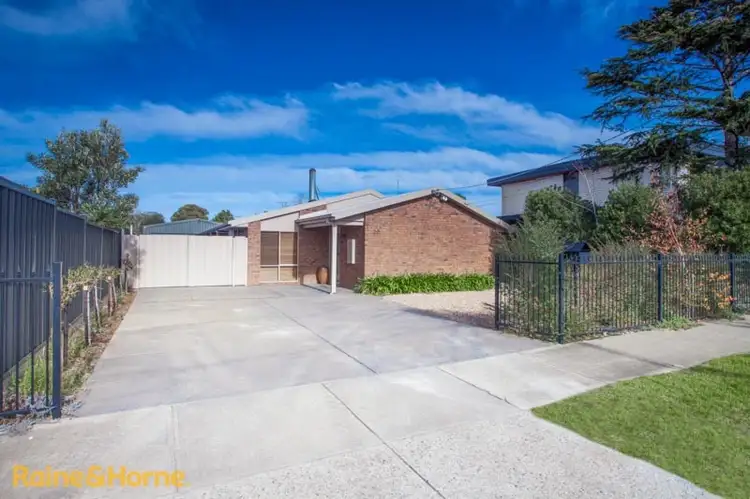 25 Eureka Road, Diggers Rest VIC 3427