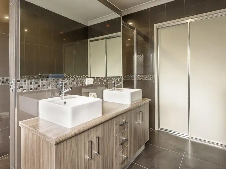 6 Hetherton St, Smithfield QLD 4878