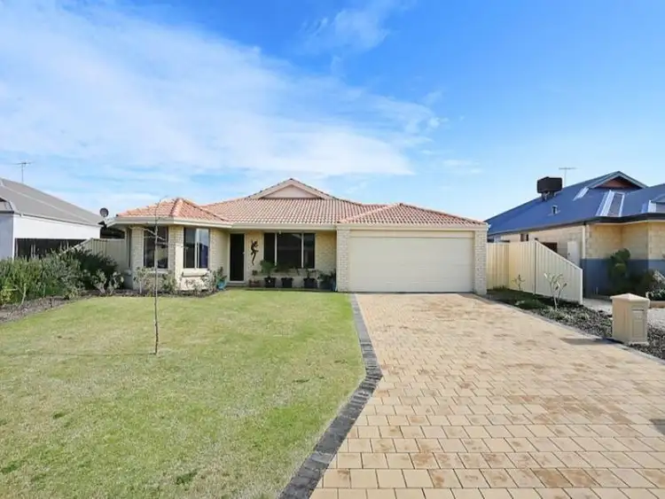 29 Albina Chase, Lakelands WA 6180