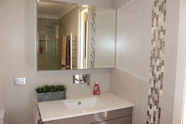 Fifth view of Homely house listing, 4 Merrinee Place, Tamworth NSW 2340