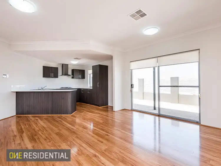 7 Beetzee Way, Champion Lakes WA 6111